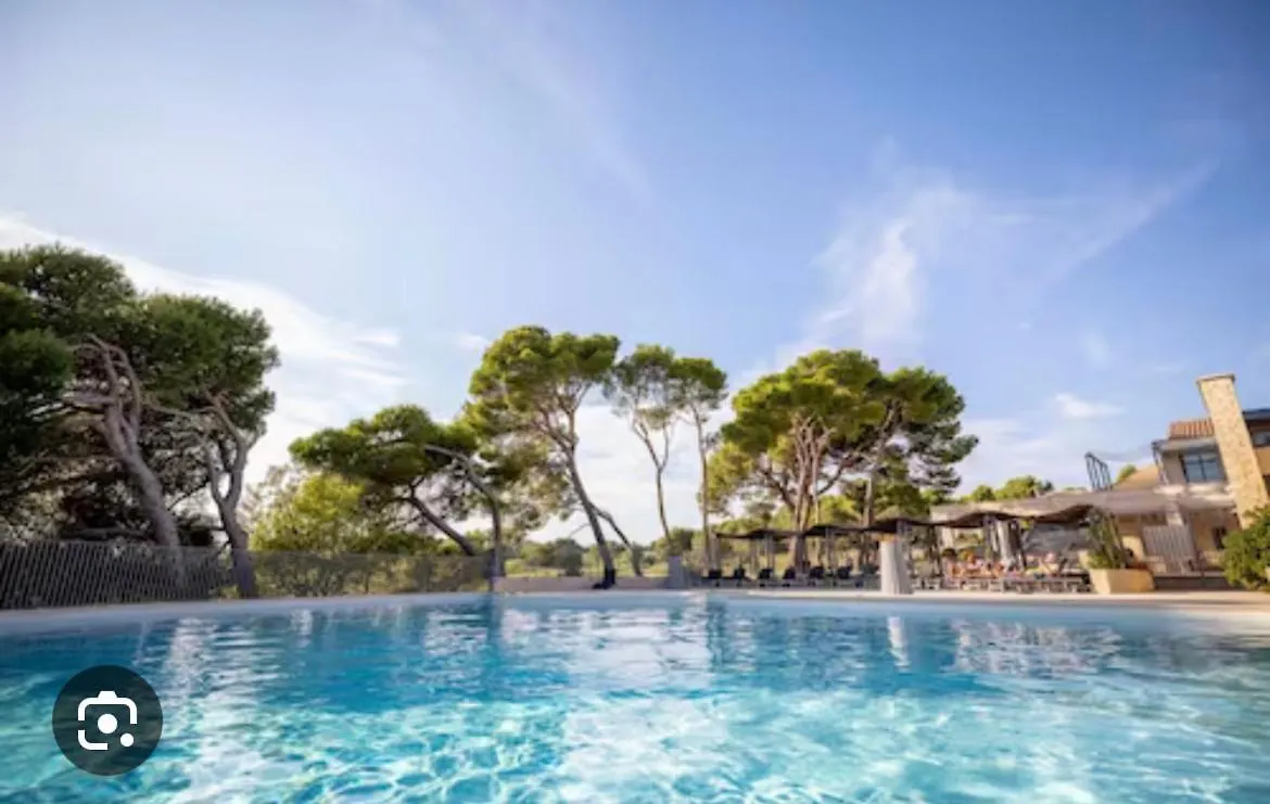 Appartement Golf De Saumane 2 Chambres 2 A 4 Personnes Saumane-de-Vaucluse