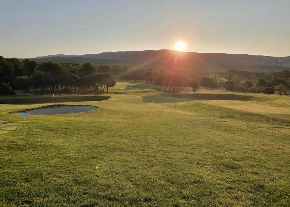 Appartement Golf De Saumane 2 Chambres 2 A 4 Personnes France
